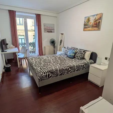 Casa Santa Barbara * Сан-Себастьян